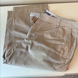 Liz Claiborne Capri Tan Chino Pants Classic Cotton Twill